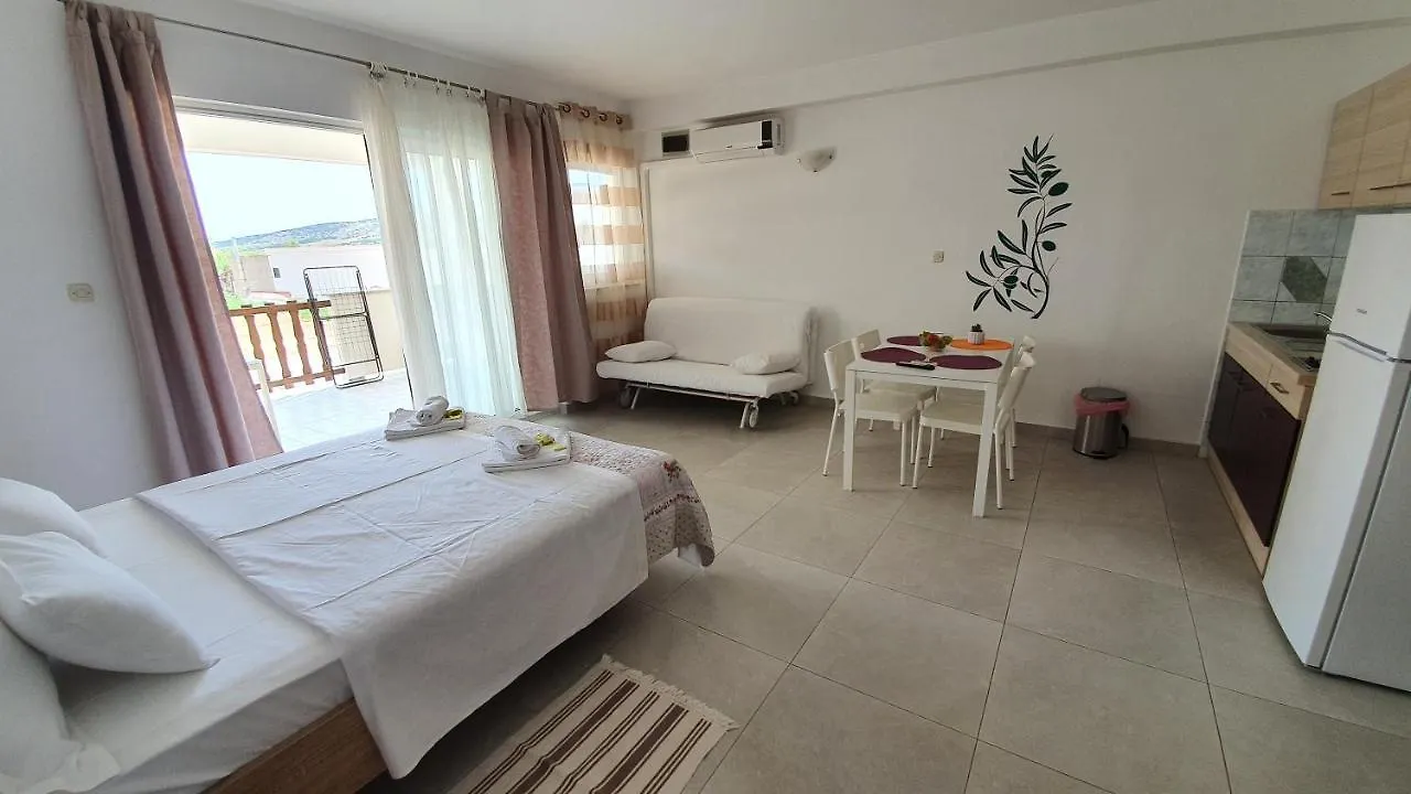 Batkoski Apartments Pag Town 0*,