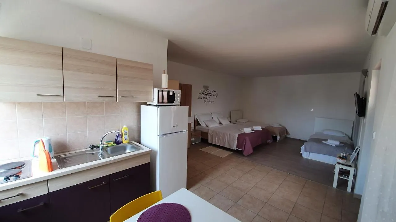 Batkoski Apartments Pag Town 0*,