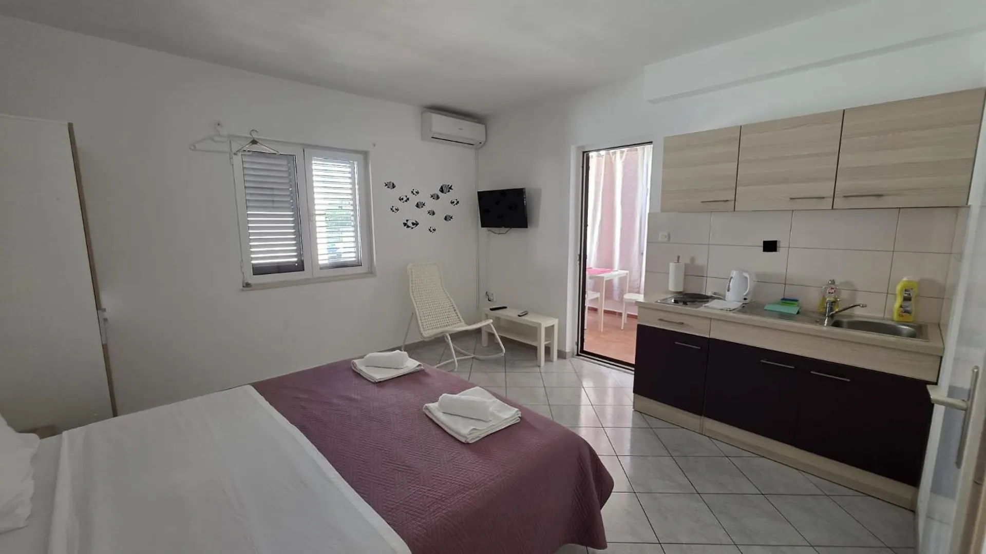 Batkoski Apartments Pag Town 0*,